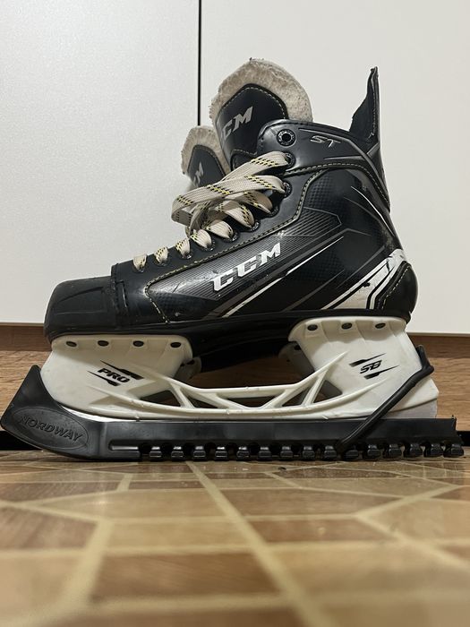 ccm tacks коньки