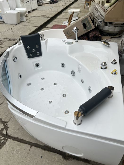 Jacuzzi gidromosajnaya va ayromasajnaya