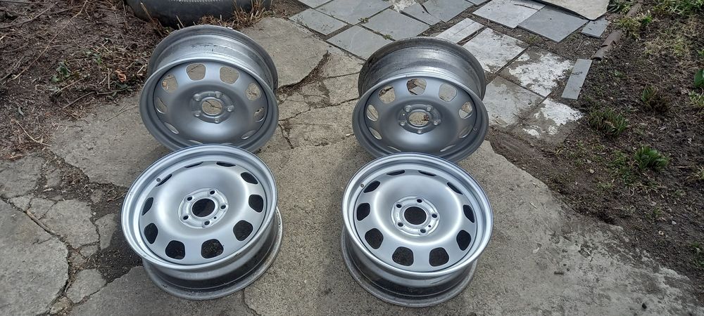 Продам стальные диски R 16 (5×114)