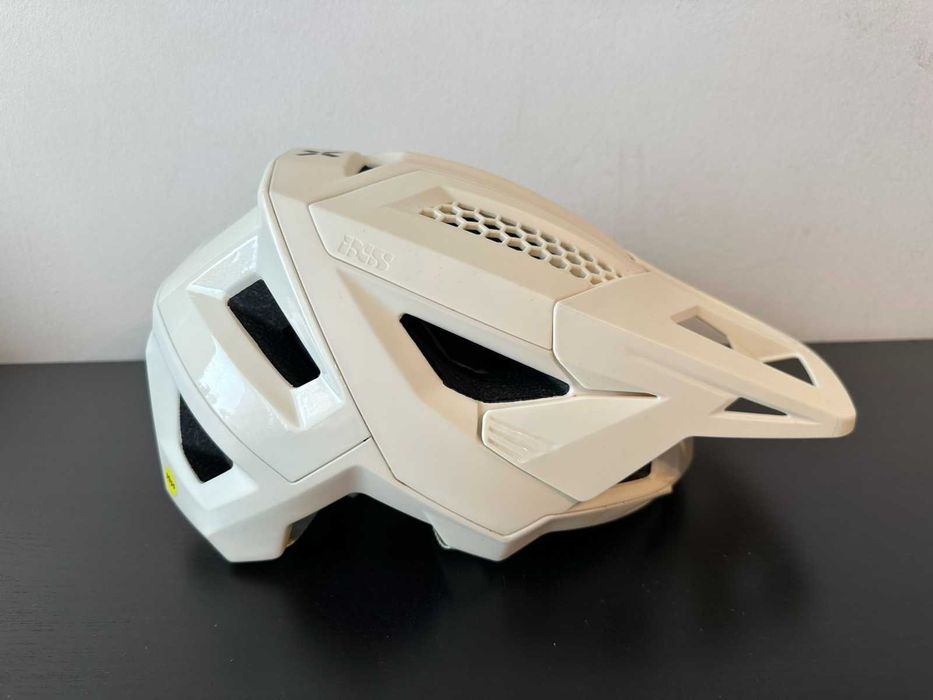 Вело Каска IXS Carve 1.0 Mips