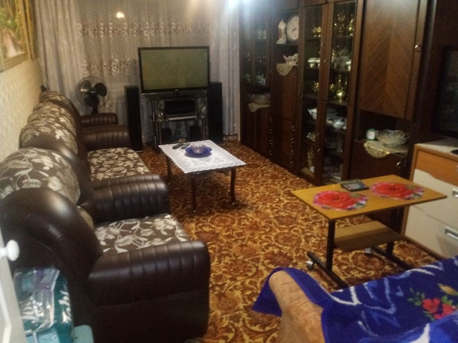 Сдам 2 комнатную квартиру.