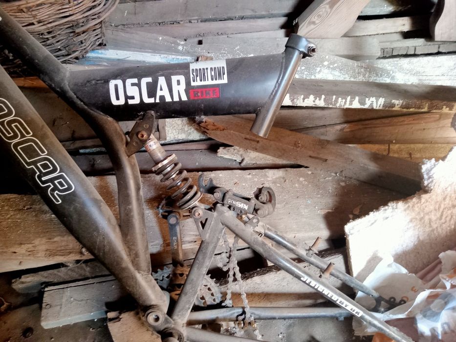 Продам 2 велика срочно