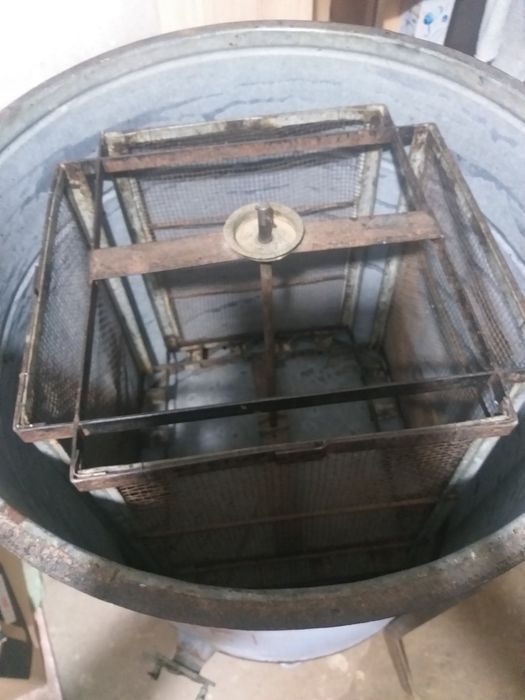 Центруфуга за мед