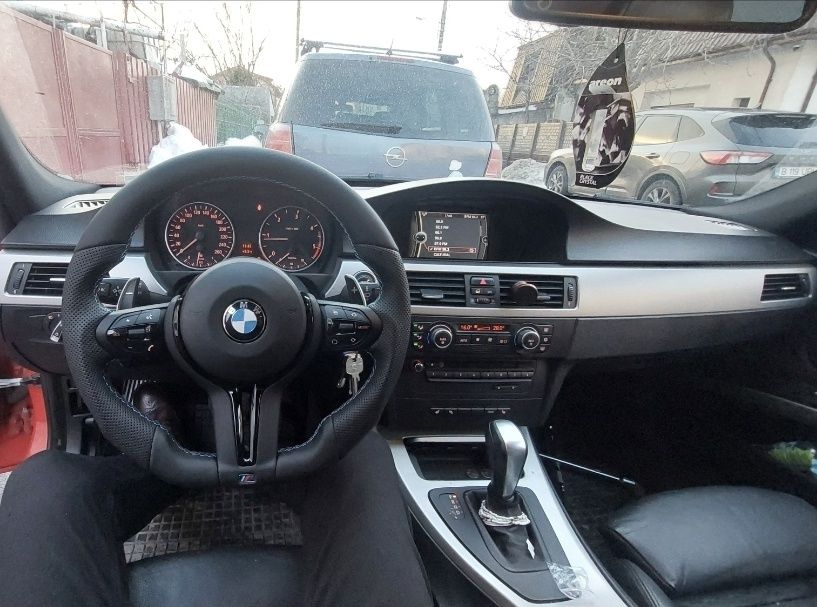 Volan BMW Seria 1 2 3 4 5 6 7 X1 X2 X3 X4 X5 X6 E/F F01 F02 F03 F04 F06 F12 F13 F15 F16 F10 F20 F25 F26 F30 F32 F33 F36 E90 E91 E70 E71 E81 E84