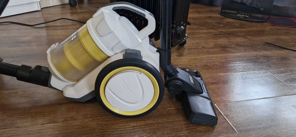 Продам Пылесос Karcher