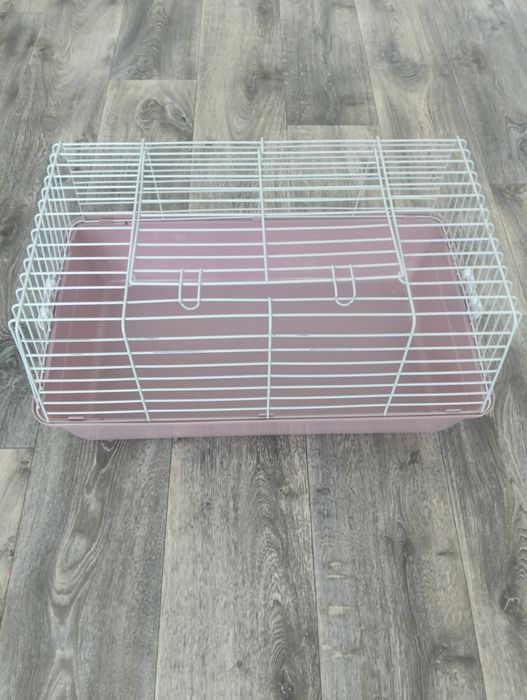 Клетка большая!!!