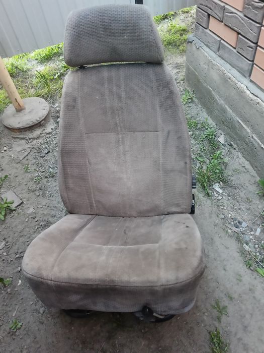 Продам сиденье от волги