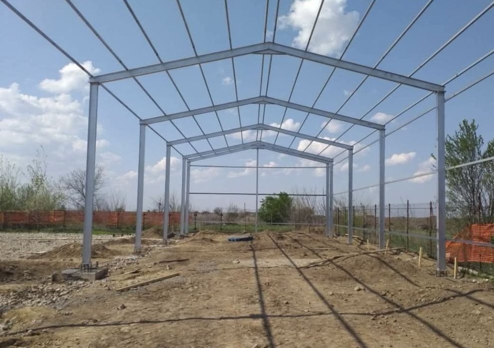 Vand hale metalice la pret de producator