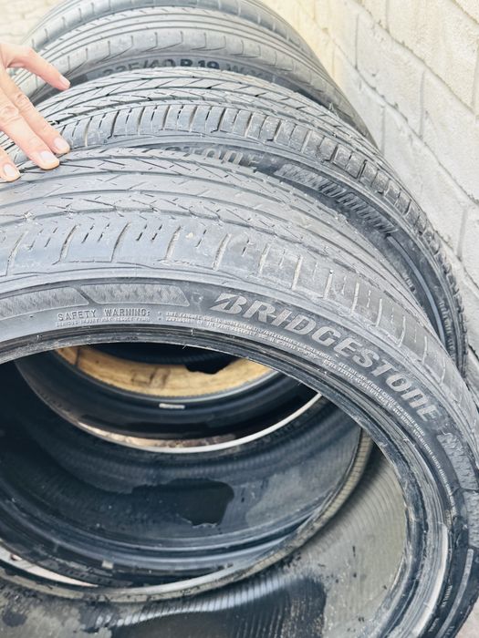 Шины бу 235/40/19.