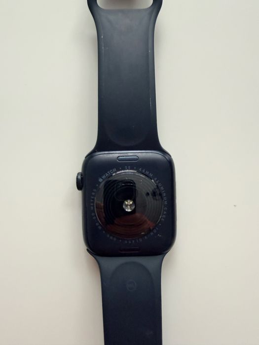 Apple Watch SE (Gen 1) 44mm Space Grey GPS - Baterie 95% + Curea cadou