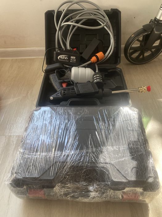 Акумулаторна водоструйка