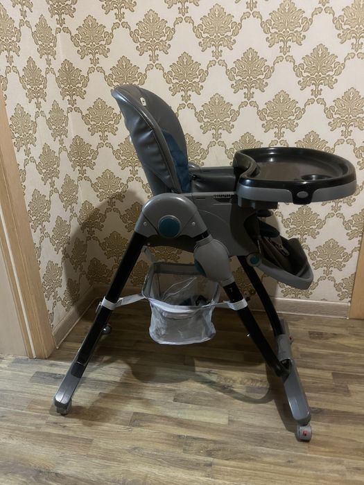 Продам детский стол для кормление