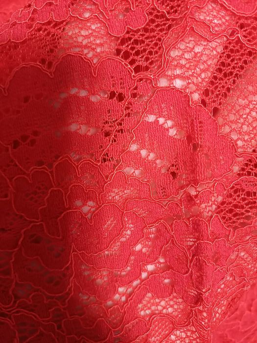 Продам платье гипюровое