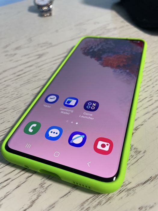 Samsung s20 в отличном состояний