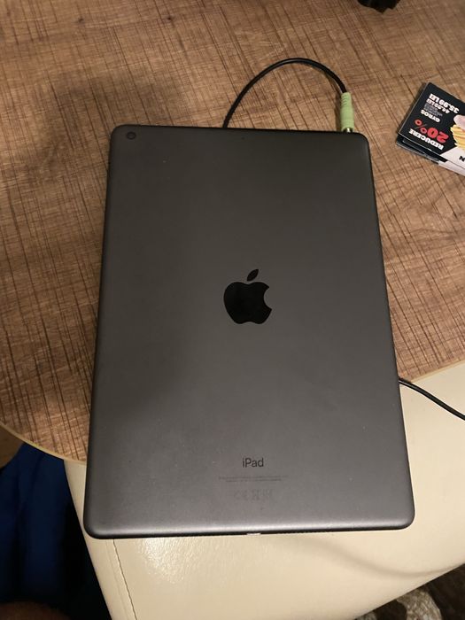 Ipad generatia 2021 64 gb !