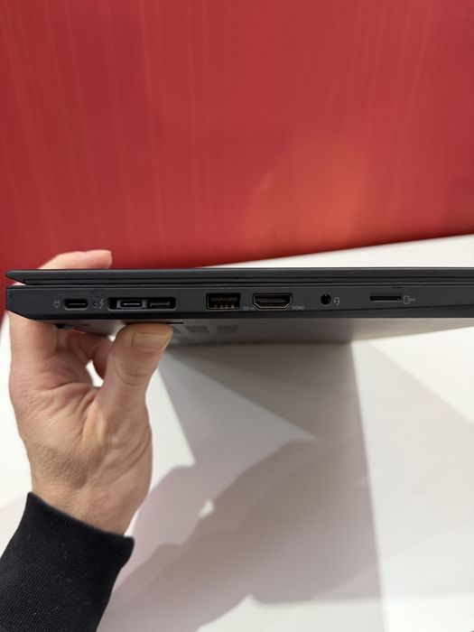 Laptop Lenovo TinkPad T490 i7 16 gb RAM 256 SSD