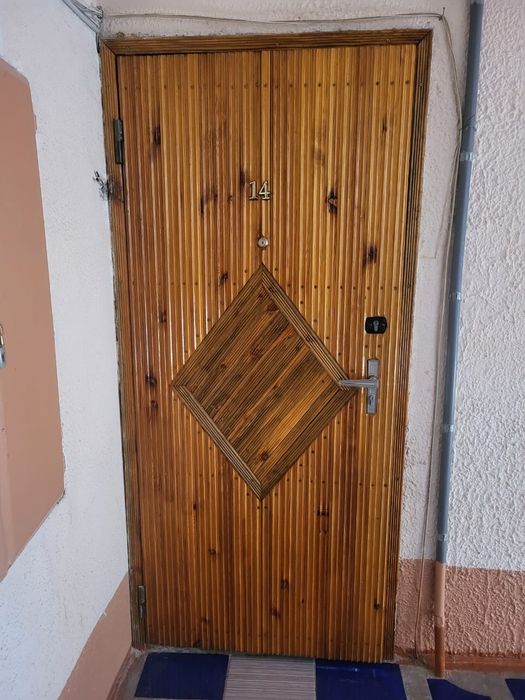 Продается Выходная дверь