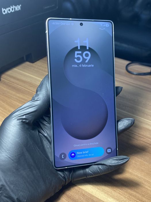 Samsung Galaxy s25 ultra • 512 GB • Titanium Whitesilver