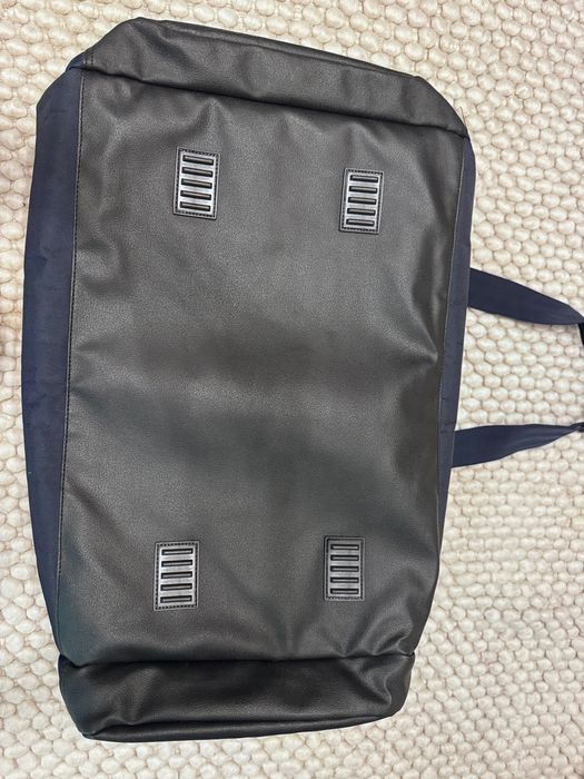 Geanta voiaj Red Bull