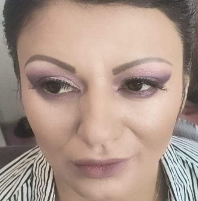 Extensii păr natural  unghii cu gel si semi make-up ,vopsit Bacău