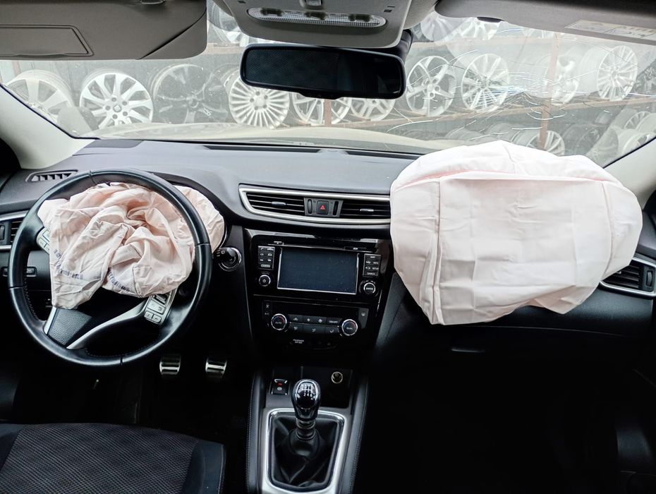 Dezmembrez Nissan Qashqai 2 J11 [2013 - 2020] 1.6 dci R9M