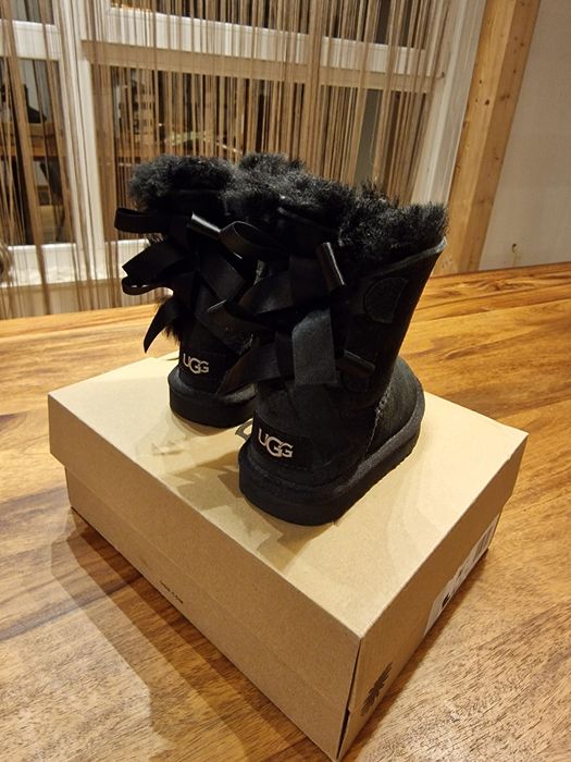Vand ghete UGG Bailey marimea 22