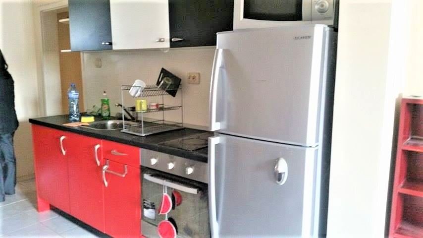 Дава се под наем Тристаен апартамент в София, Център - 85 кв.м за 504.9 € - Снимка #2