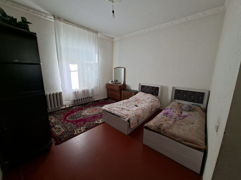 Uy,hovli sotiladi srochno