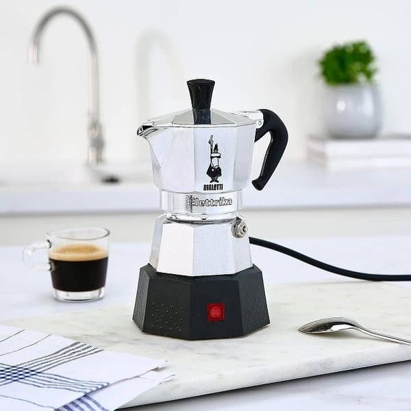 Электрическая гейзерная кофеварка Bialetti из Италии