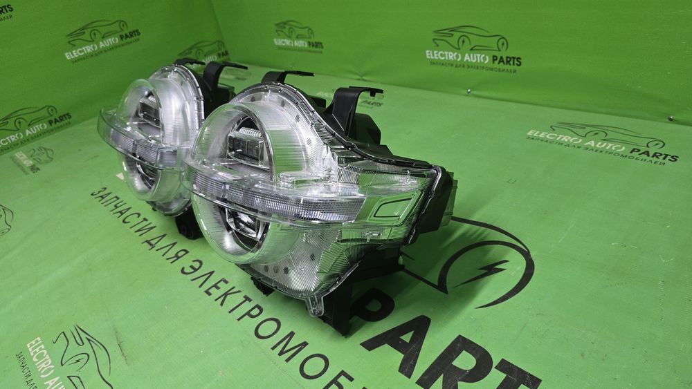 Передние фары TANK