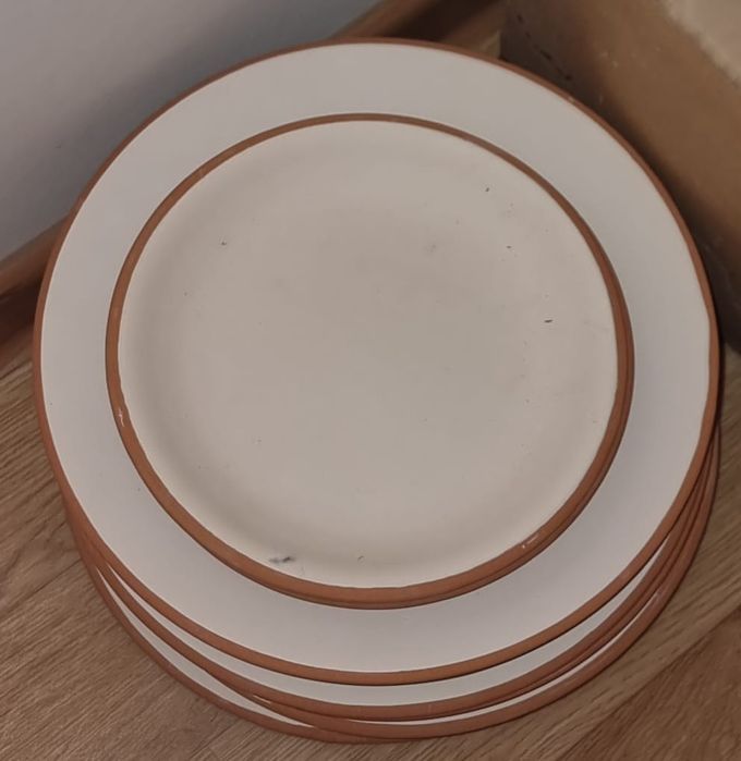 Кувшины глиняные