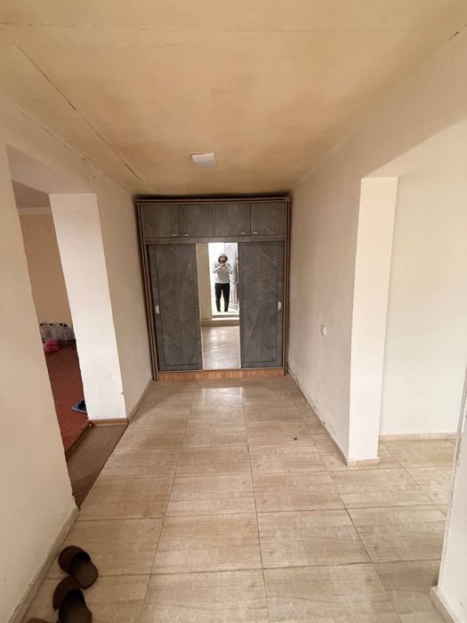 Политотделда ховли сотилади, ер нархида!