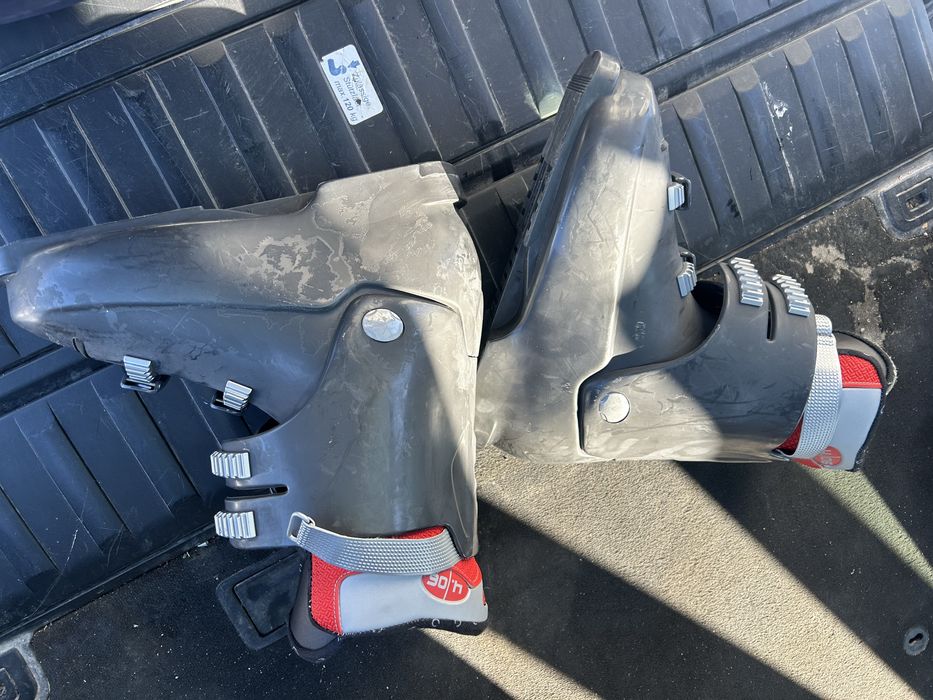 Clapari schi Atomic MegaX nr 43