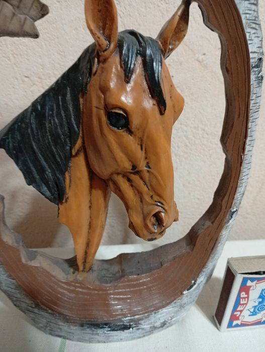 Статуэтка лошади (декоративное  панно)