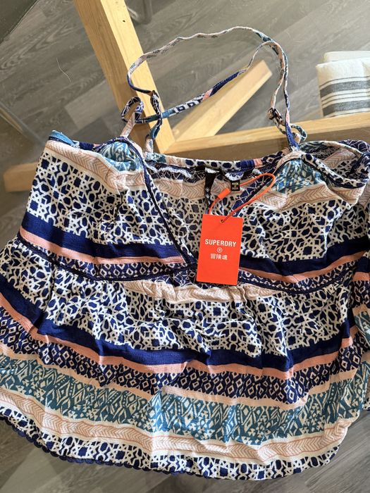 Superdry потник с кръстосване