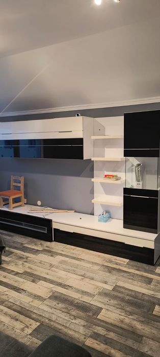 Apartament cu 3 camere in zona rezidentiala.