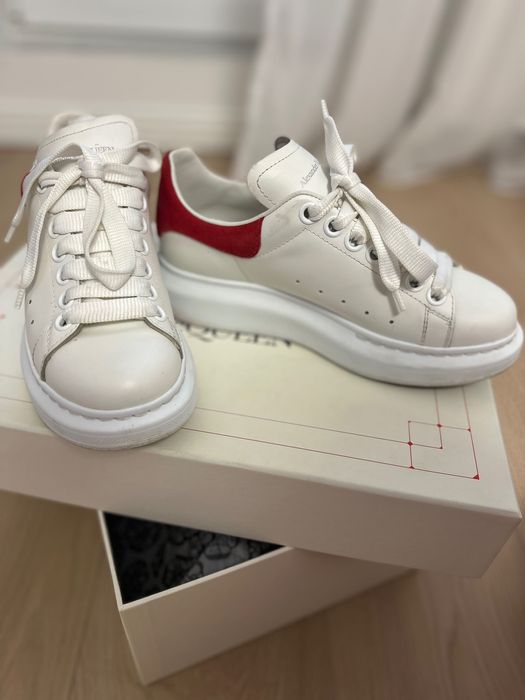 Snickersi Dama Alexander McQueen