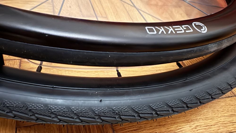 Set complet roti noi 24” Otto Bock pt scaun cu rotile cu jante Infinity Ultralight si inele antrenare Gekko si cauciucuri noi Schwalbe Marathon Plus