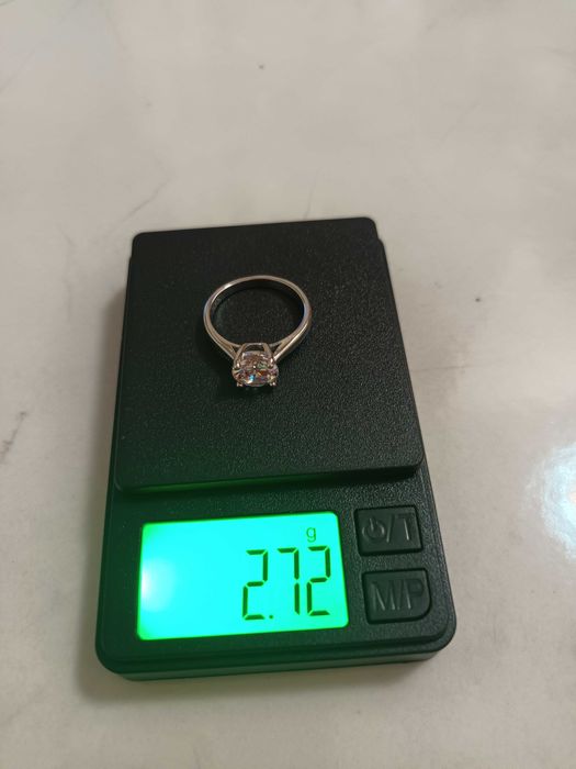 Пръстен бяло злато с диамант 18к,златен пръстен, годежен пръстен