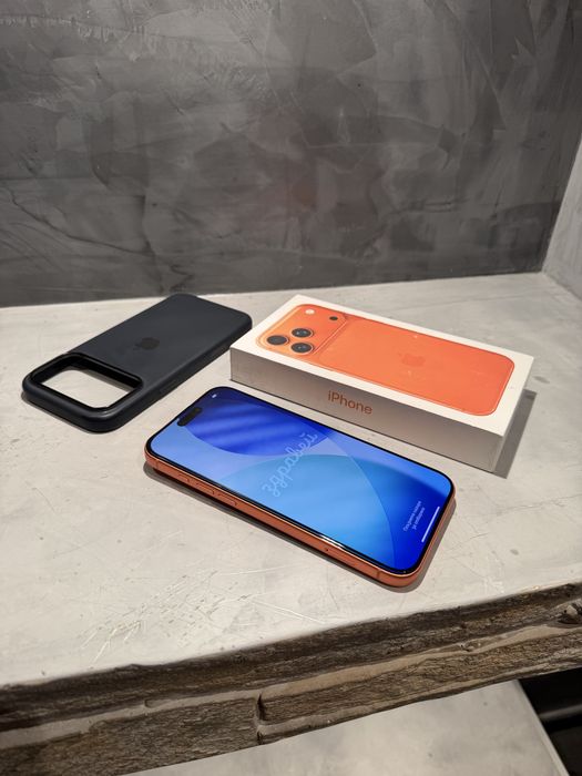 Iphone 17 Pro Max Orange + подаръци