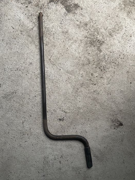 Ключ для заводки техники (Зил)