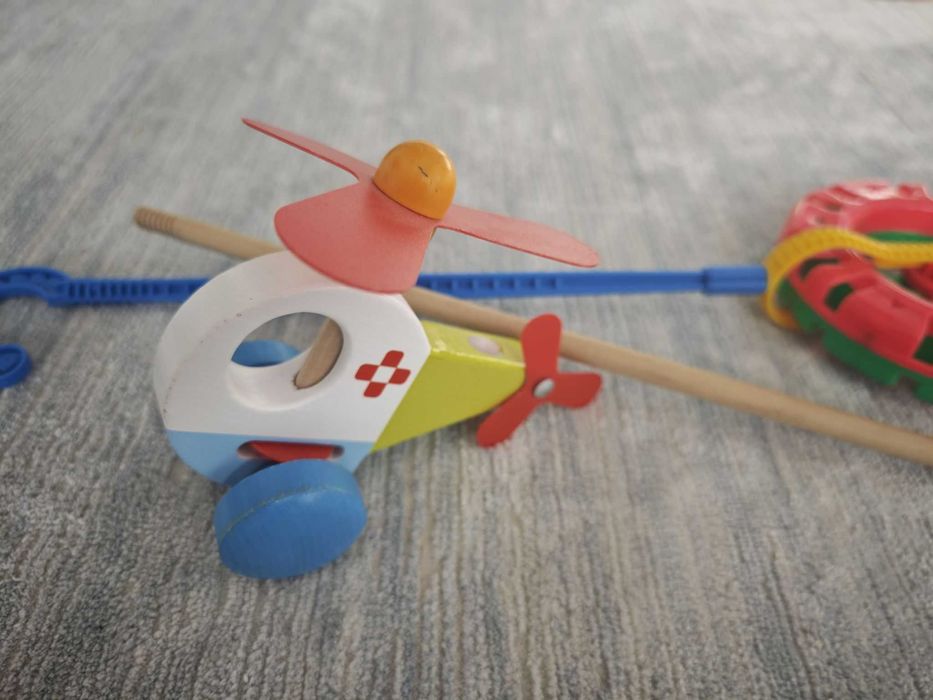 Играчки за бутане - дървена и пластмасова