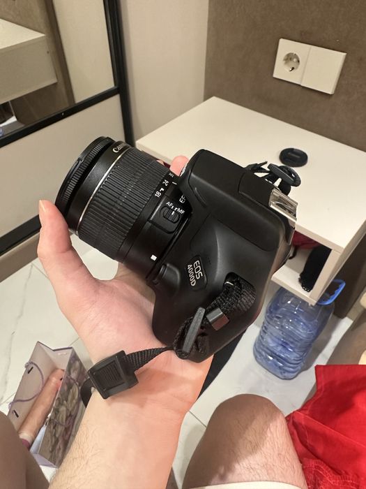 Камера Canon 4000D