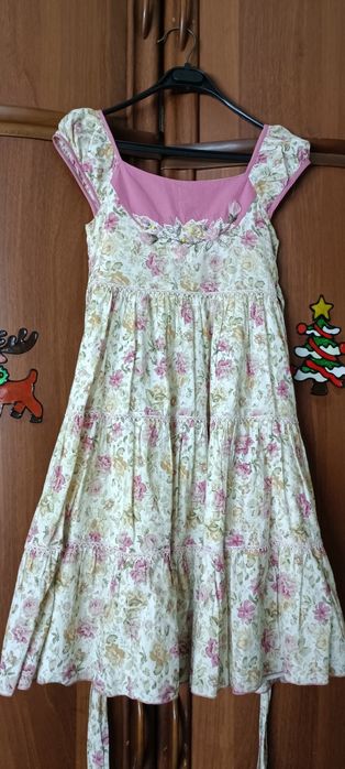 Продам нарядные платья