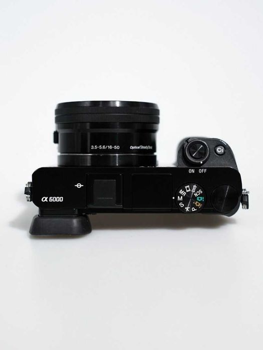 Aparat foto Sony A6000 cu obiectiv 16  50