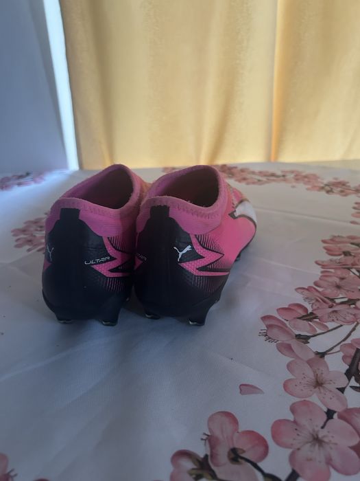 Vand ghete fotbal puma ultra