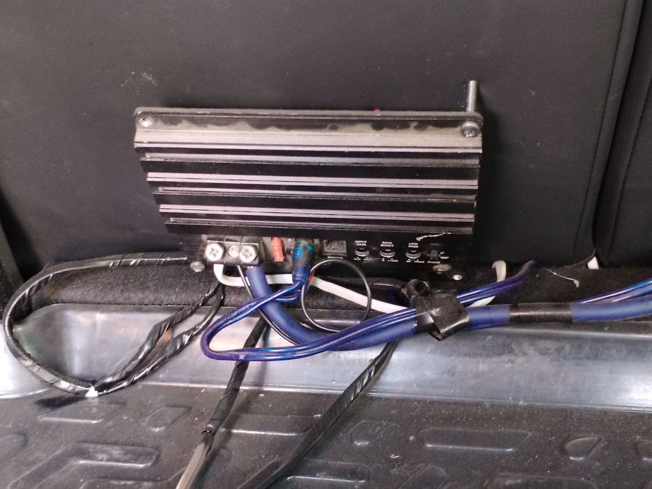 Sambufer JBL 1200 va Pride 1800 talik usilitel