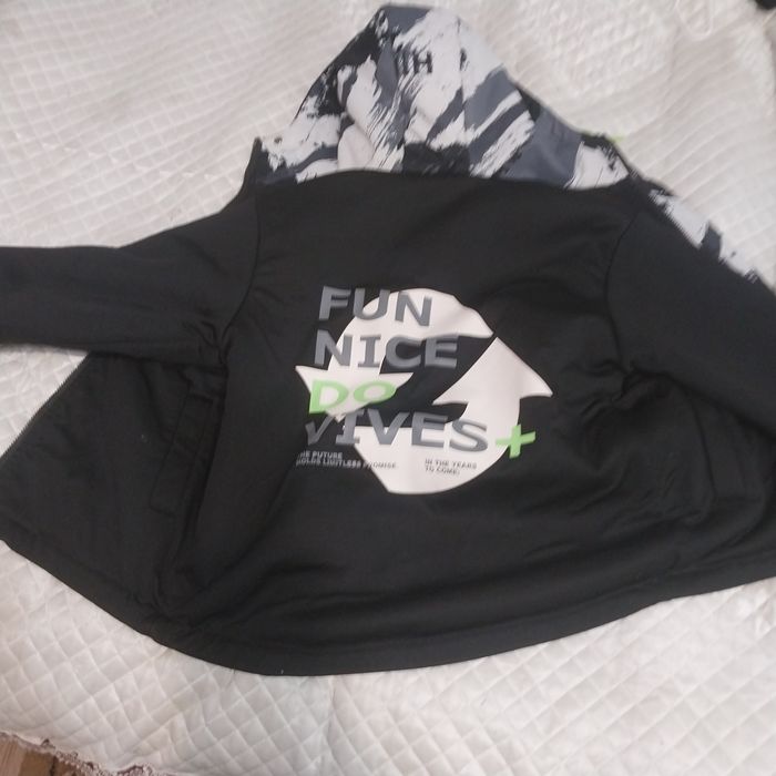 Продам  двухстороную куртку