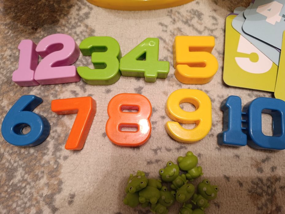 Весы лягушонок. Детские развивающие