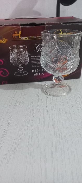 Продам салатницы и фужеры